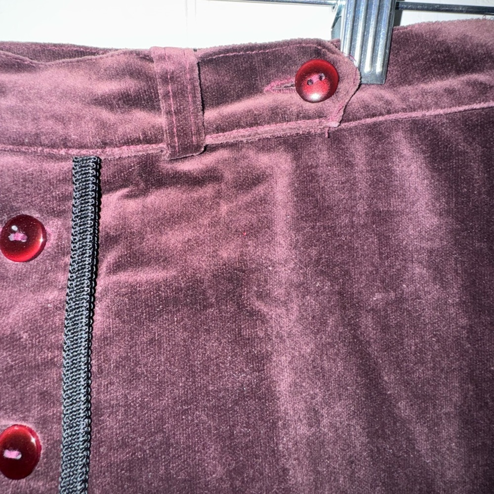 That’s Me Vintage Velvet Burgundy Skirt - Picture 4 of 7